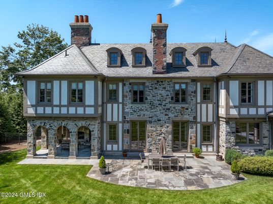 Exterior, Facade, Tudor Revival