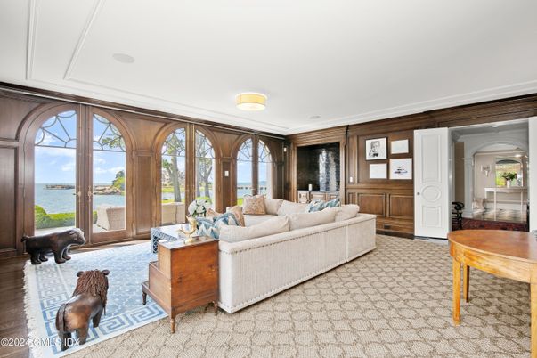 Interior, Living room, Water