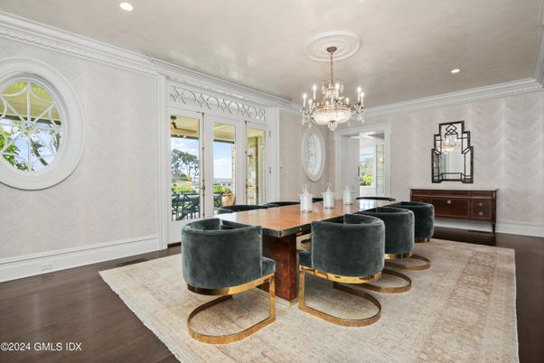 Chandelier, Dining room, Interior, Recessed Lighting, Wood Texture Flooring