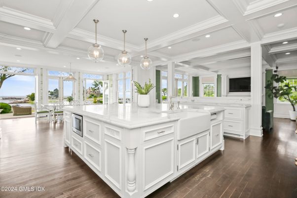 Dining room, Interior, Kitchen, Pendant Lights, Recessed Lighting, Wood Texture Flooring