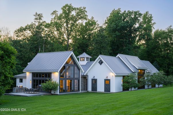 Backyard, Exterior, Facade, Farmhouse