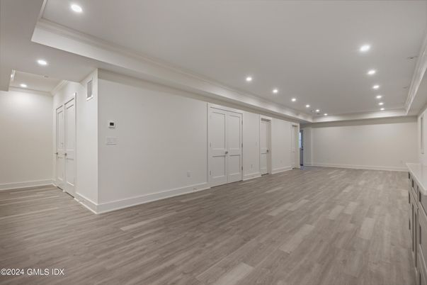 Empty room, Interior, Recessed Lighting, Wood Texture Flooring