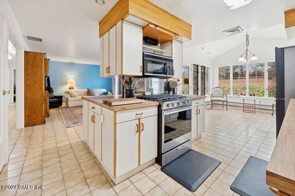 Interior, Kitchen, Living room, Pendant Lights, Stainless Steel Appliances