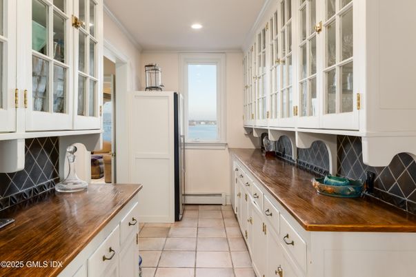 Interior, Kitchen, Recessed Lighting, Water