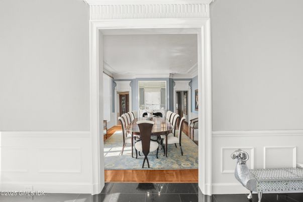 Dining room, Interior