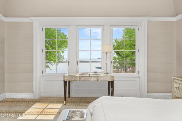 Bedroom, Interior, Water
