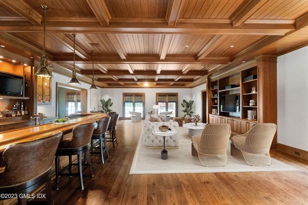 Interior, Living room, Pendant Lights, Recessed Lighting, Wooden Beams, Wooden Ceilings, Wood Texture Flooring