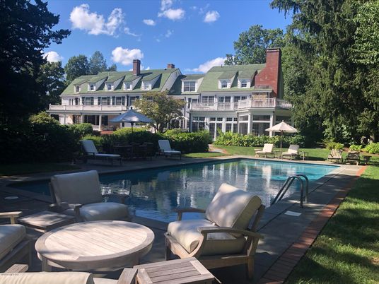 Exterior, Pool, Solar Panels