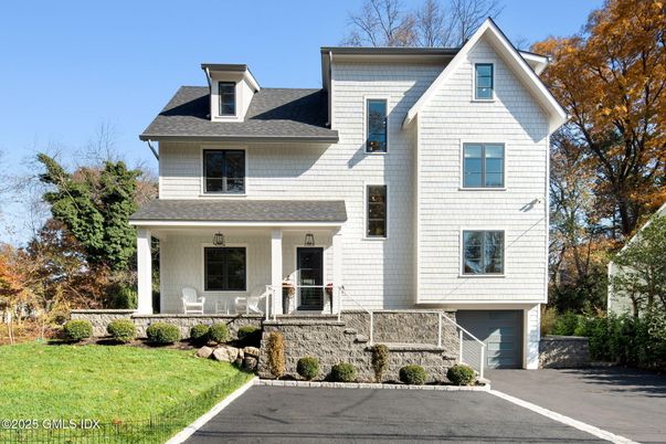 Attached, Exterior, Facade, Farmhouse