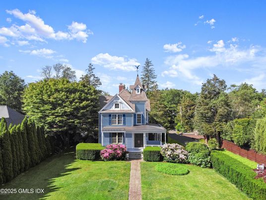 Backyard, Exterior, Facade, Queen Anne Victorian