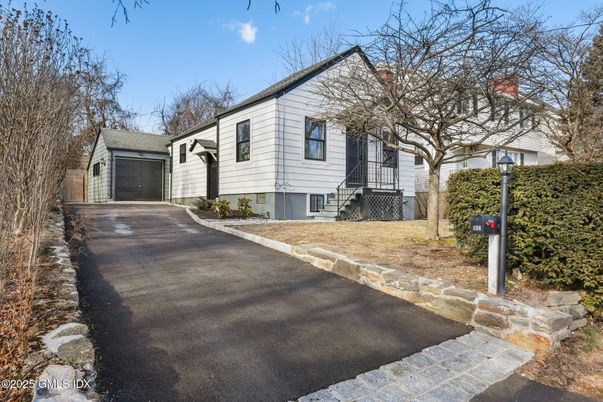 Detached Garage, Exterior