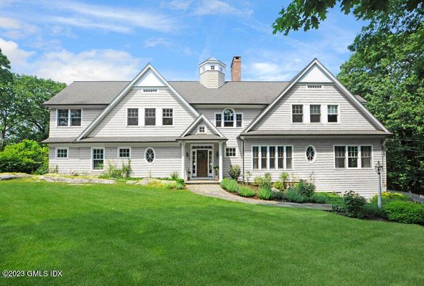 Exterior, Facade, Farmhouse