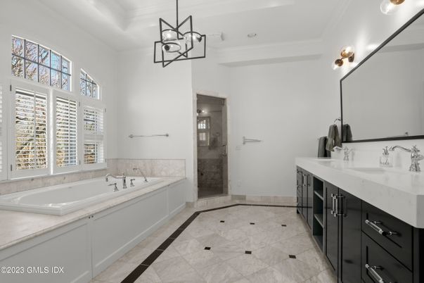 Bathroom, Glass Shower, Interior, Pendant Lights