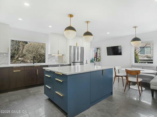 Dining room, Interior, Kitchen, Pendant Lights, Recessed Lighting, Stainless Steel Appliances
