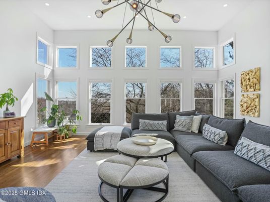 Interior, Living room, Pendant Lights, Recessed Lighting, Wood Texture Flooring