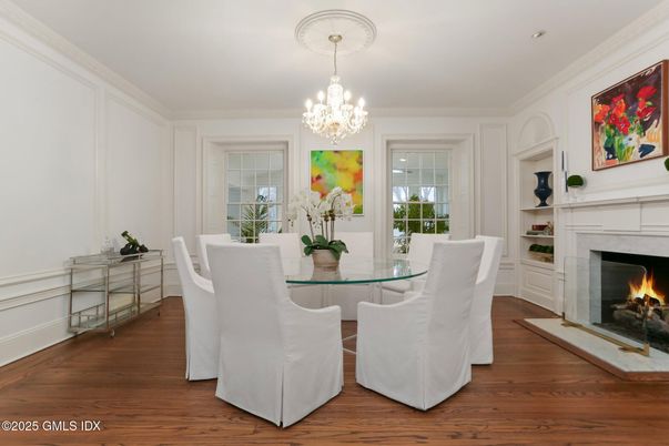 Chandelier, Dining room, Fireplace, Interior, Wood Texture Flooring