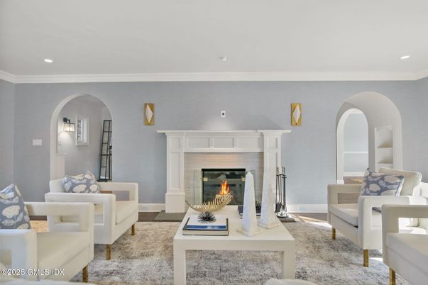 Fireplace, Interior, Living room, Recessed Lighting