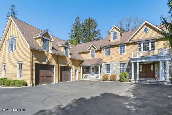 Attached, Exterior, Facade, Farmhouse