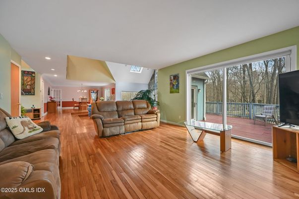 Interior, Living room, Pendant Lights, Recessed Lighting, Wood Texture Flooring