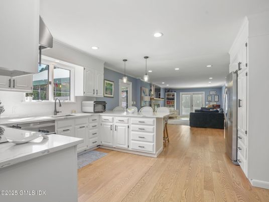 Interior, Kitchen, Living room, Pendant Lights, Recessed Lighting, Wood Texture Flooring