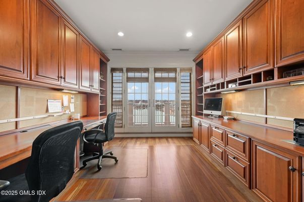 Home Office, Interior, Recessed Lighting, Wood Texture Flooring