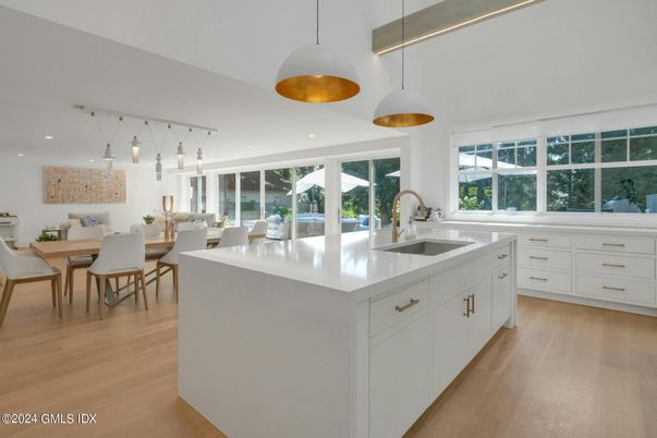 Dining room, Interior, Kitchen, Pendant Lights, Recessed Lighting, Wood Texture Flooring