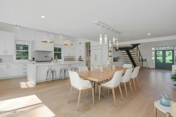 Dining room, Interior, Kitchen, Pendant Lights, Recessed Lighting, Wood Texture Flooring