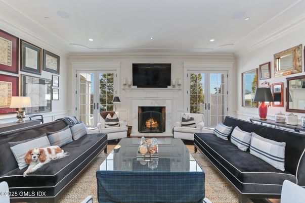 Fireplace, Interior, Living room, Recessed Lighting