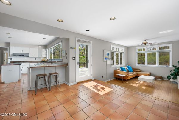 Interior, Kitchen, Living room, Recessed Lighting, Wood Texture Flooring