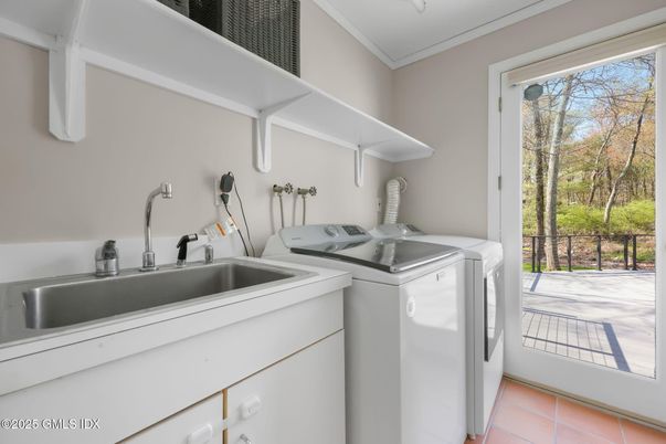 Interior, Washer