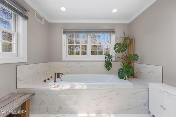 Bathroom, Interior, Marble, Marble Walls, Recessed Lighting
