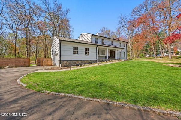 Backyard, Exterior, Facade, Cape Cod