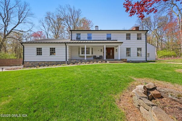 Backyard, Exterior, Facade, Split Level