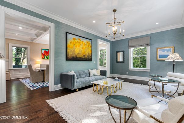 Interior, Living room, Pendant Lights, Recessed Lighting, Wood Texture Flooring