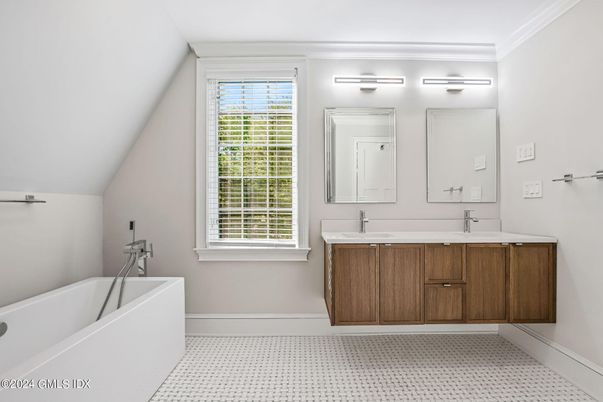 Bathroom, Dual Sink Vanities, Free Standing Baths, Interior
