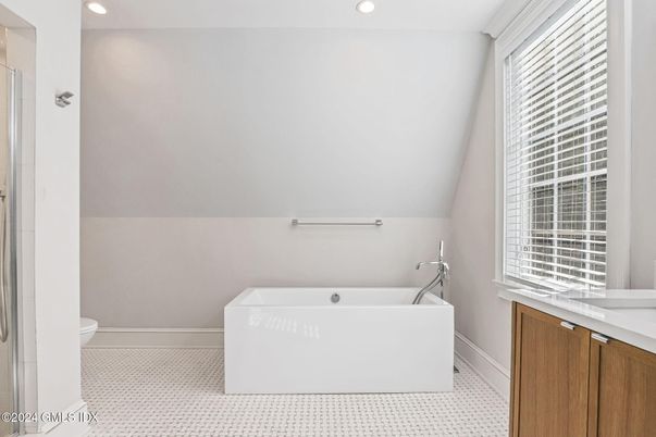 Bathroom, Free Standing Baths, Interior, Recessed Lighting