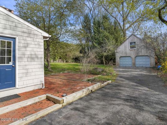 Backyard, Detached Garage, Exterior