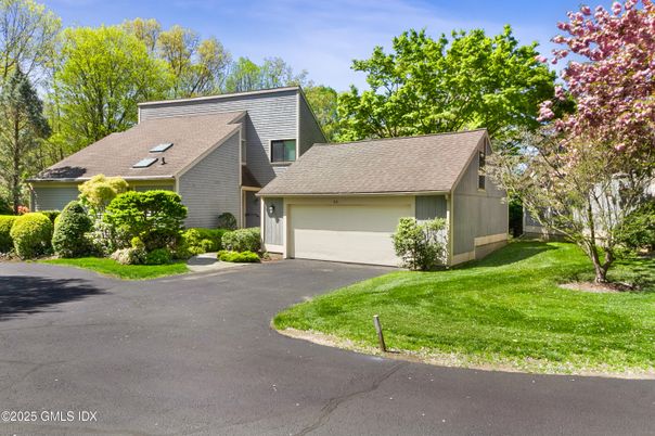 Attached, Exterior, Facade, Cape Cod