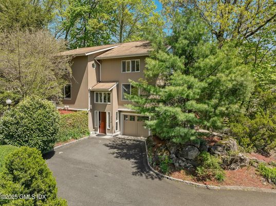Attached, Exterior, Facade, Raised Ranch