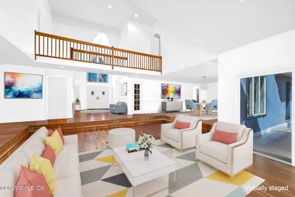 Dining room, Interior, Living room, Pendant Lights, Recessed Lighting, Wood Texture Flooring