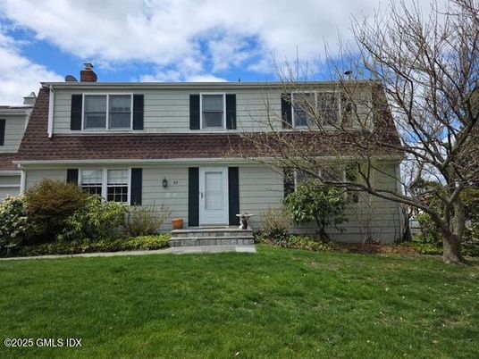 Exterior, Facade, Cape Cod
