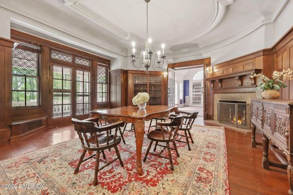 Chandelier, Dining room, Fireplace, Interior, Wood Texture Flooring
