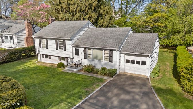 Attached, Detached Garage, Exterior, Facade, Cape Cod