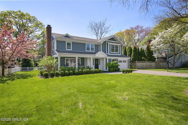 Backyard, Exterior, Facade, Queen Anne Victorian