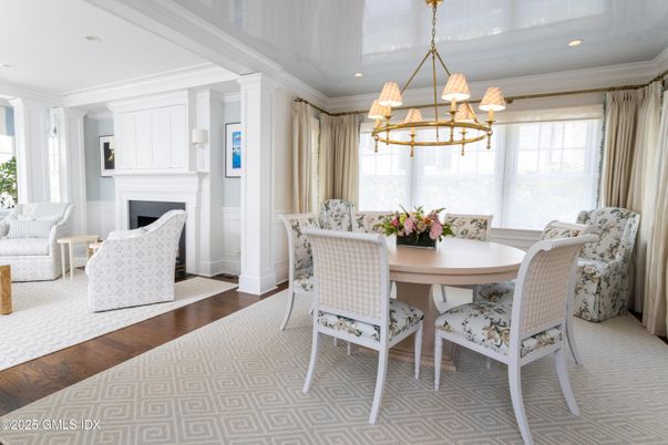 Chandelier, Dining room, Fireplace, Interior, Recessed Lighting, Wood Texture Flooring