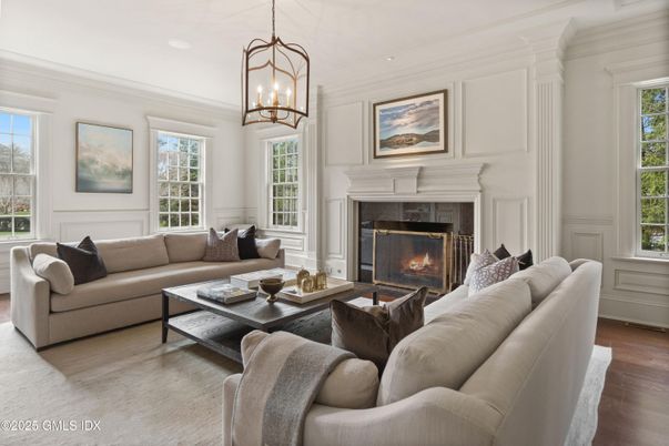 Fireplace, Interior, Living room, Pendant Lights, Recessed Lighting, Wood Texture Flooring