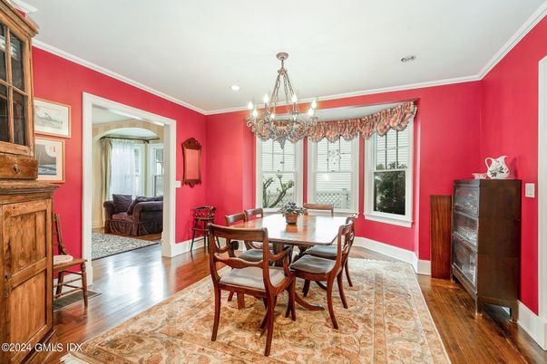 Chandelier, Dining room, Interior, Recessed Lighting, Wood Texture Flooring