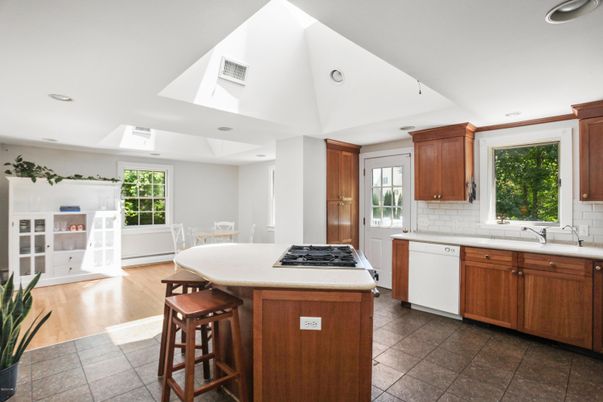 Dining room, Interior, Kitchen, Recessed Lighting, Wood Texture Flooring