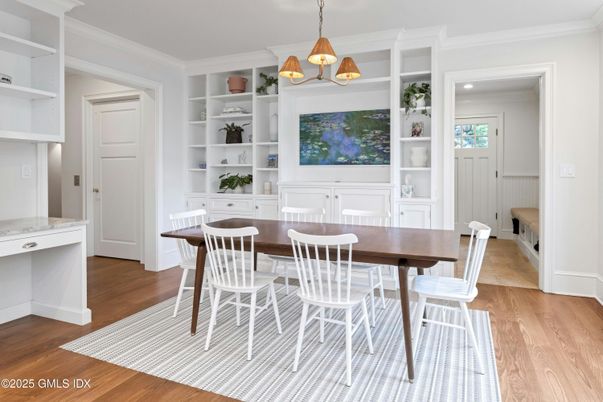 Chandelier, Dining room, Interior, Pendant Lights, Recessed Lighting, Wood Texture Flooring