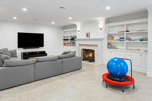 Fireplace, Interior, Living room, Recessed Lighting